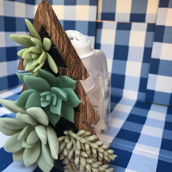 NWT Succulent Tree Wallflower Plug - Picture 4 of 7